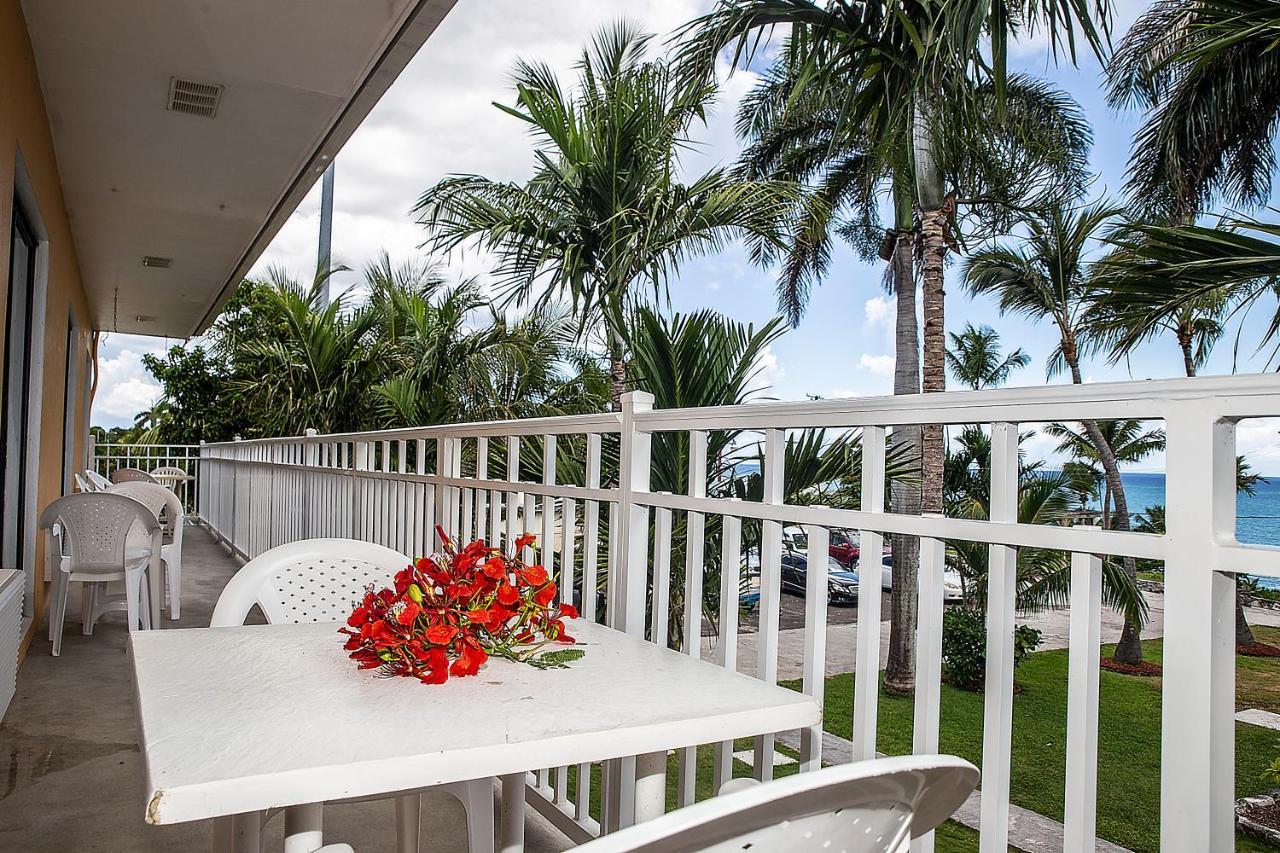 Orange Hill Beach Inn Nassau Exterior photo