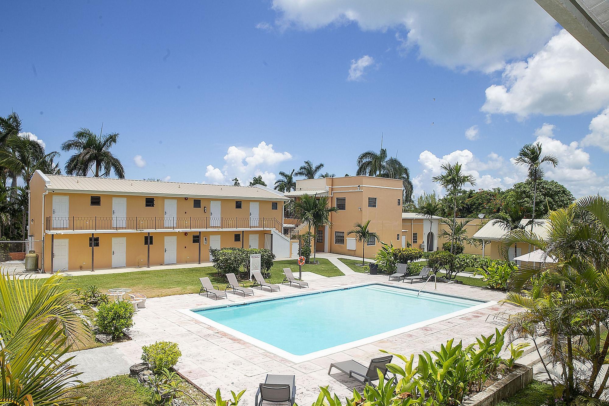 Orange Hill Beach Inn Nassau Exterior photo