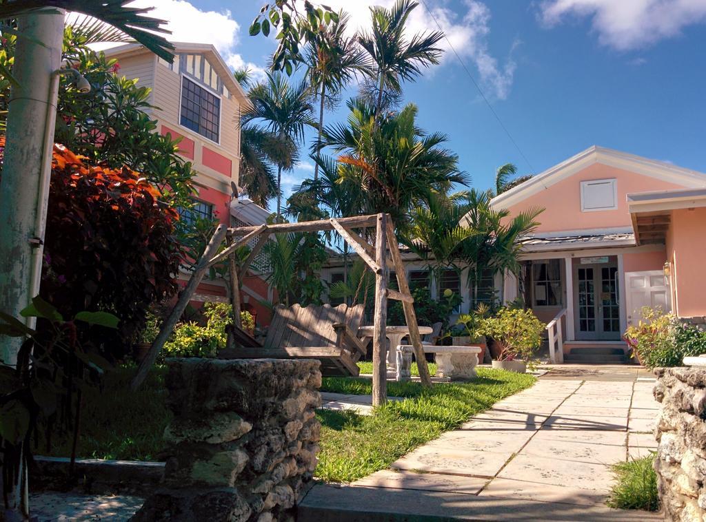 Orange Hill Beach Inn Nassau Exterior photo